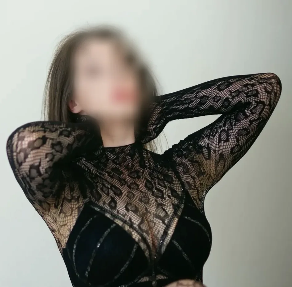 Azzurra, 26 anni